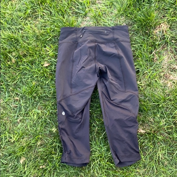 Lululemon black pants - Picture 3 of 6